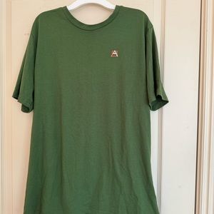 NWT Avalanche T-shirt - size L